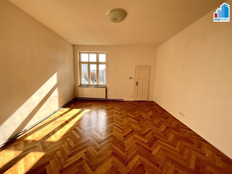 Pronájem bytu 4+1 120 m² - foto 5