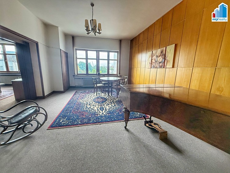 Pronájem bytu 4+1 135 m² - foto 8