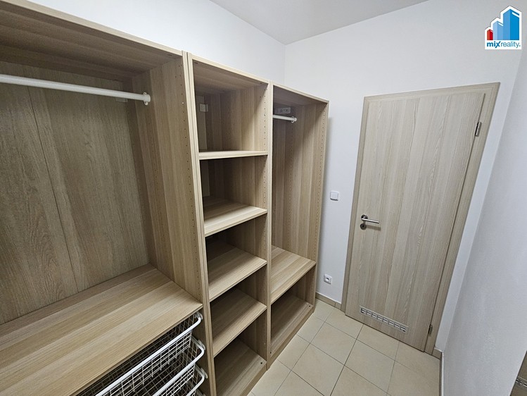 Pronájem bytu 1+kk 39 m² - foto 7