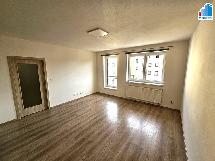 Pronájem bytu 1+kk 39 m² - foto 5