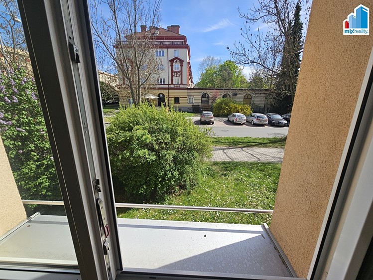 Pronájem bytu 1+kk 54 m² - foto 7