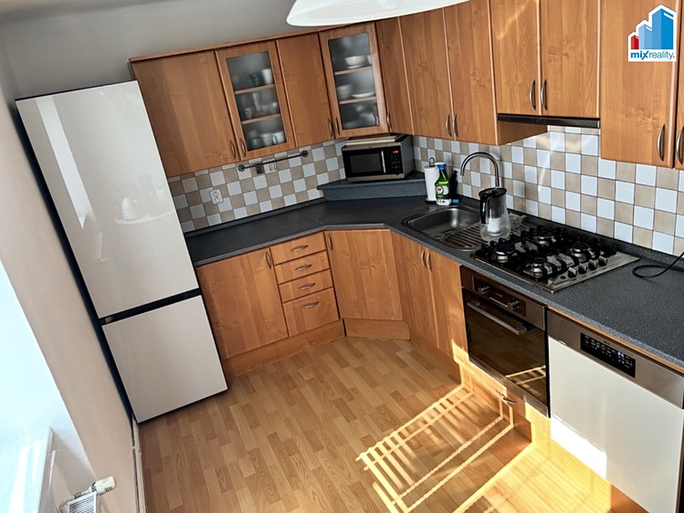 Pronájem bytu 2+1 53 m² - foto 3