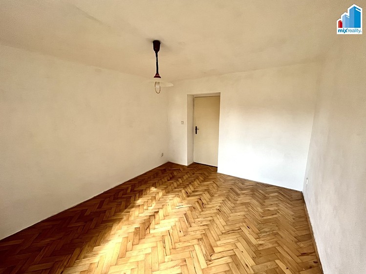Pronájem bytu 2+1 53 m² - foto 8