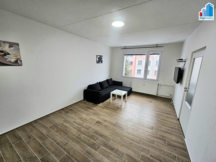 Pronájem bytu 1+1 40 m² - foto 4