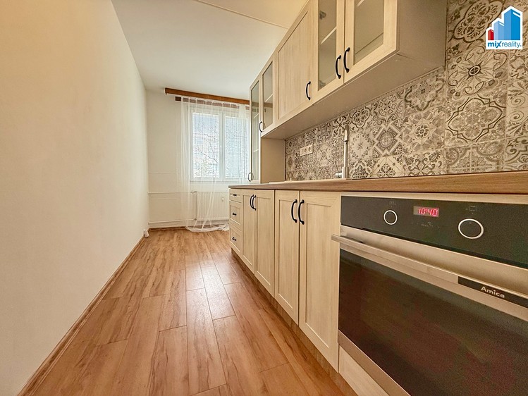 Pronájem bytu 2+1 64 m² - foto 4
