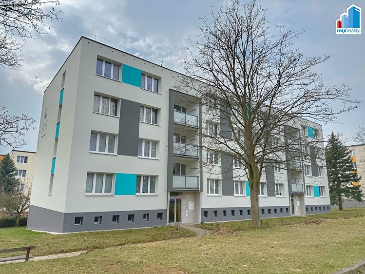 Pronájem bytu 2+1 64 m² - foto 1