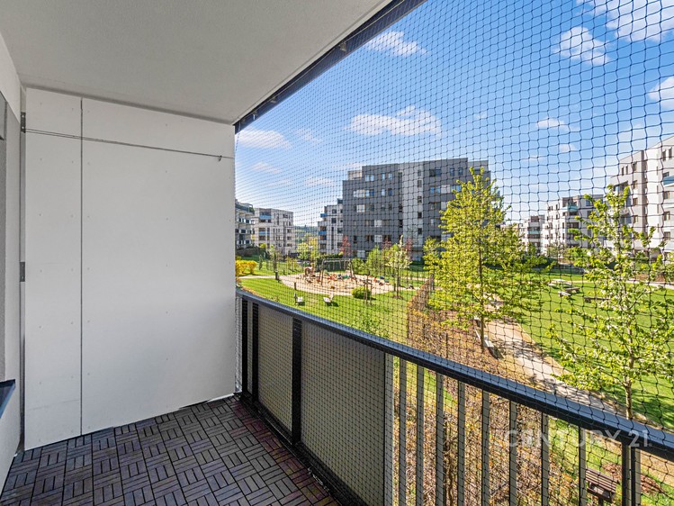 Pronájem bytu 3+kk 75 m² - foto 3