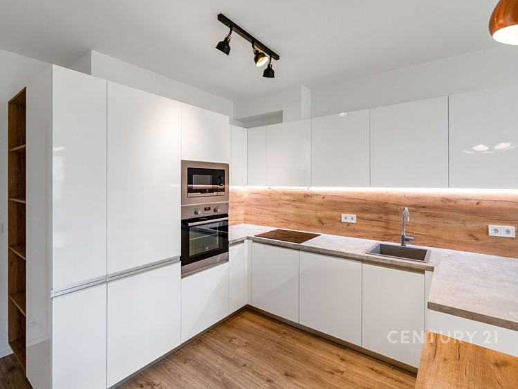 Pronájem bytu 3+kk 75 m² - foto 5