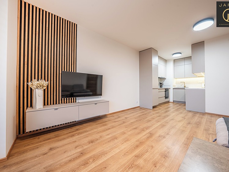 Pronájem bytu 2+kk 50 m² - foto 1