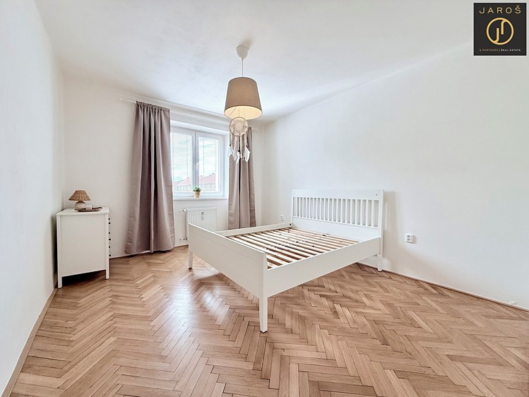 Pronájem bytu 2+1 61 m² - foto 5