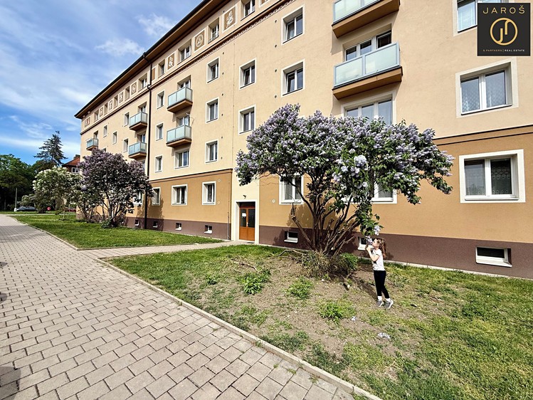 Pronájem bytu 2+1 61 m² - foto 8