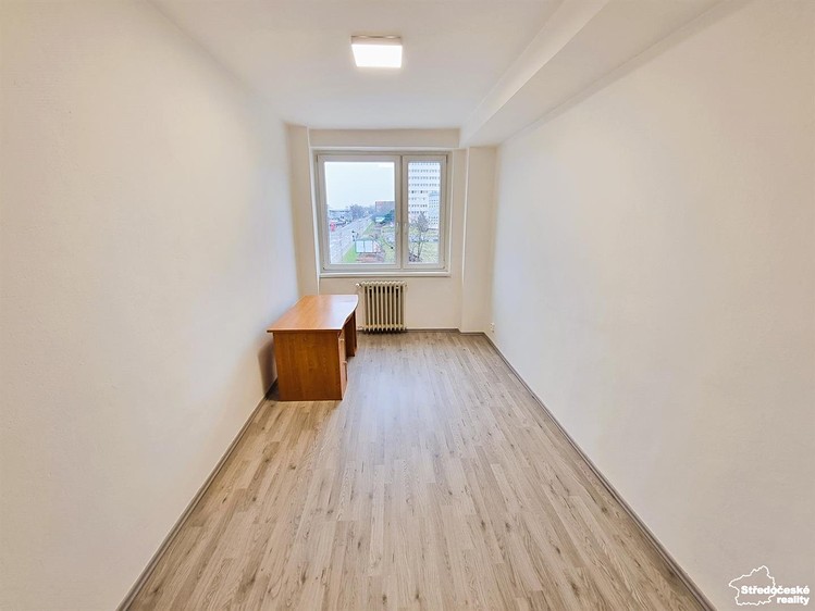 Pronájem bytu 3+1 76 m² - foto 8