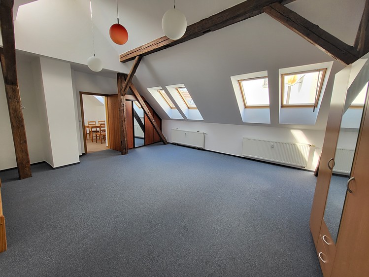 Pronájem bytu 2+kk 66 m² (Podkrovní) - foto 8