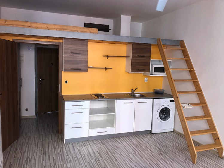 Pronájem bytu 1+kk 26 m² - foto 1