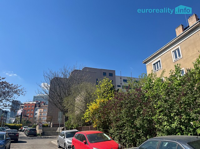 Pronájem bytu 3+kk 80 m² - foto 2