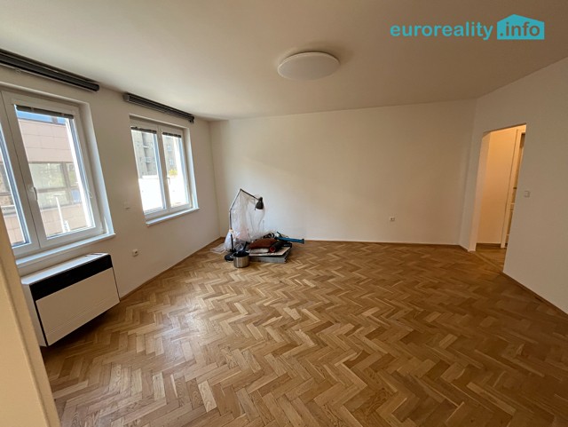 Pronájem bytu 3+kk 80 m² - foto 6
