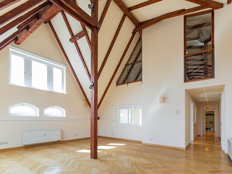 Pronájem bytu 4+1 265 m² (Mezonet) - foto 1
