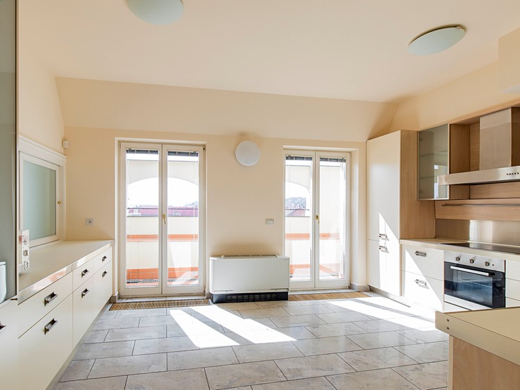 Pronájem bytu 4+1 265 m² (Mezonet) - foto 2