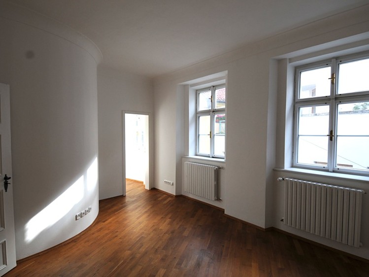 Pronájem bytu 4+1 178 m² (Jednopodlažní) - foto 4