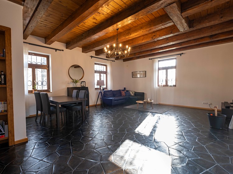 Pronájem bytu 4+kk 170 m² (Mezonet) - foto 1