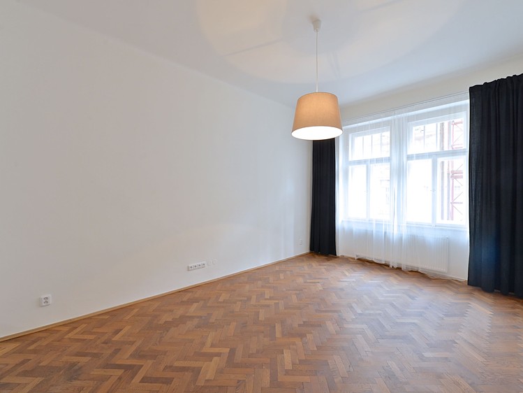 Pronájem bytu 3+kk 93 m² (Jednopodlažní) - foto 3