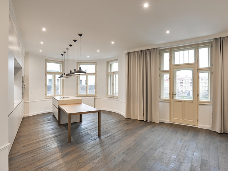 Pronájem bytu 4+kk 165 m² (Jednopodlažní) - foto 1