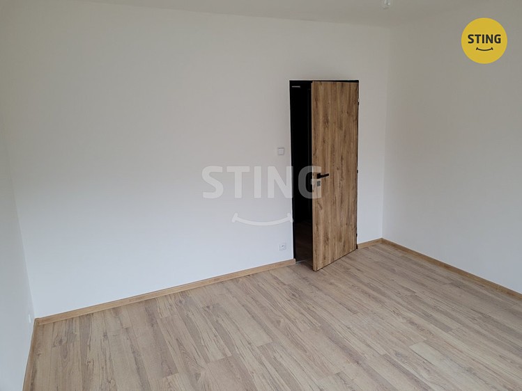 Pronájem bytu 3+1 74 m² - foto 6