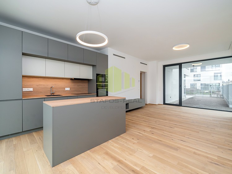Pronájem bytu 3+kk 94 m² - foto 4