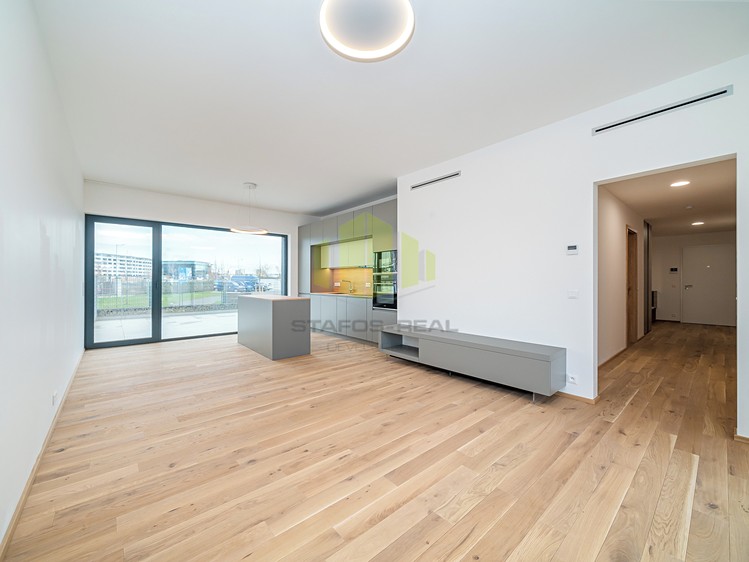 Pronájem bytu 3+kk 94 m² - foto 1