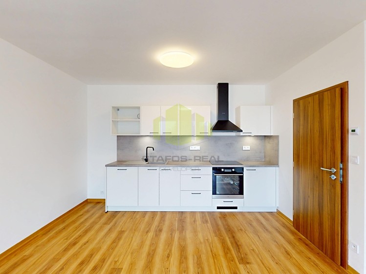 Pronájem bytu 2+kk 56 m² - foto 3