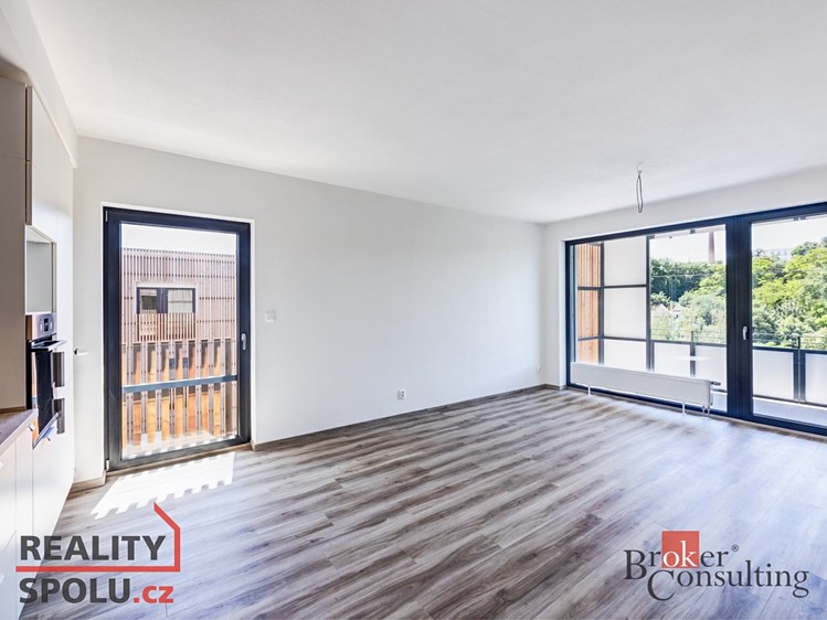 Pronájem bytu 4+kk 114 m² - foto 3