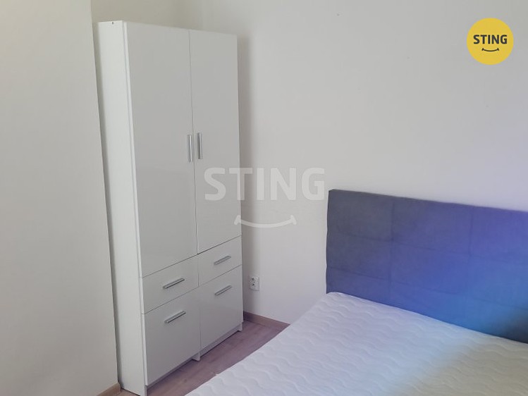 Pronájem bytu 2+1 51 m² - foto 3