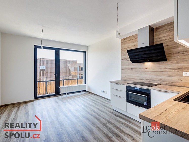 Pronájem bytu 1+kk 38 m² - foto 2