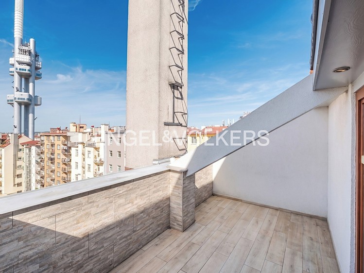 Pronájem bytu 4+kk 150 m² - foto 3