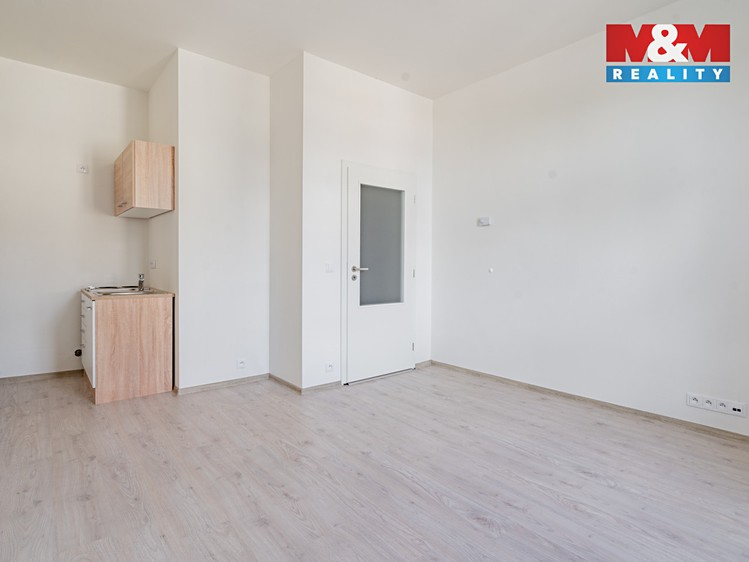 Pronájem bytu 1+kk 23 m² - foto 2