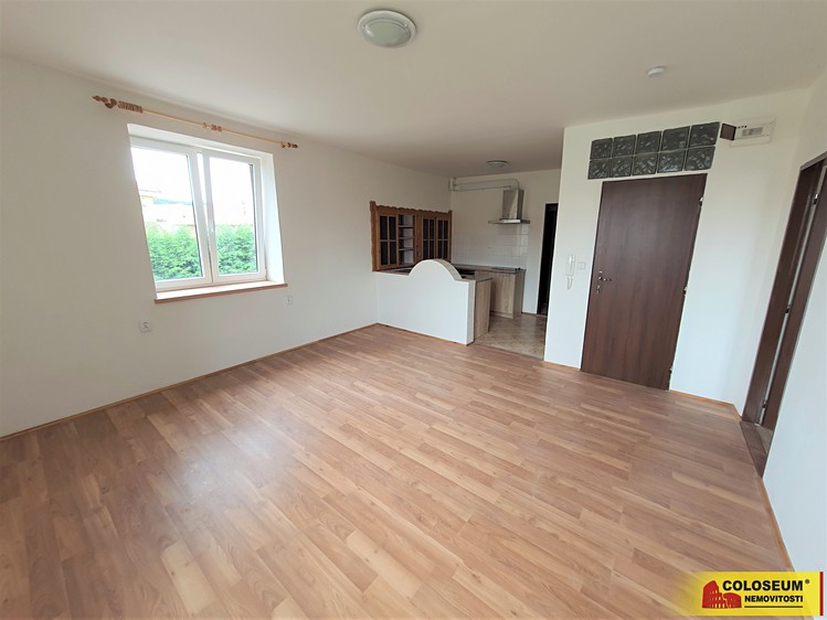 Pronájem bytu 2+kk 64 m² - foto 2