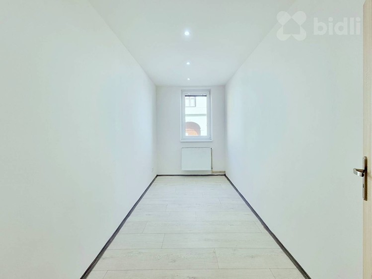 Pronájem bytu 2+1 51 m² - foto 6