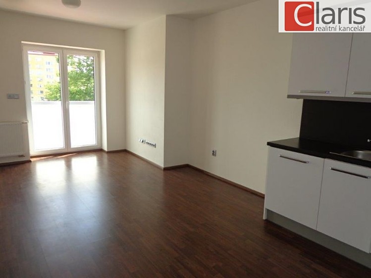Pronájem bytu 2+kk 62 m² - foto 3