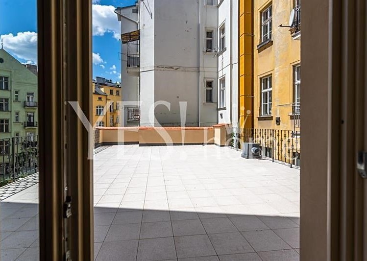 Pronájem bytu 2+kk 125 m² - foto 2