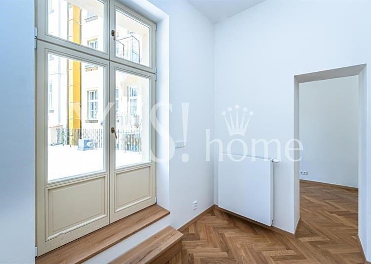 Pronájem bytu 2+kk 125 m² - foto 7