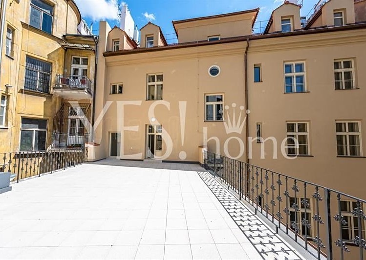 Pronájem bytu 2+kk 125 m² - foto 5