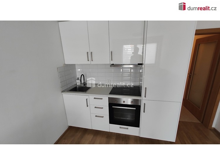 Pronájem bytu 1+kk 37 m² - foto 5