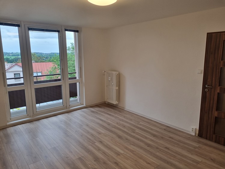 Pronájem bytu 1+1 38 m² - foto 3