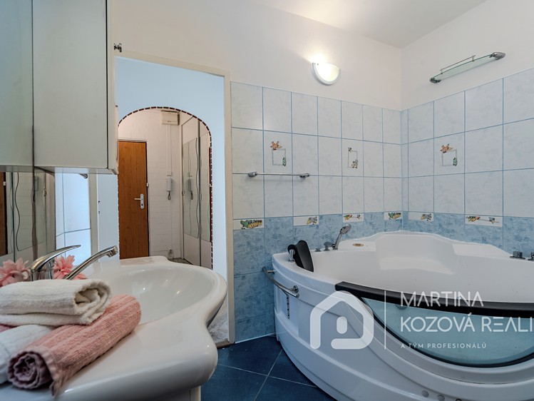 Pronájem bytu 3+1 66 m² - foto 3