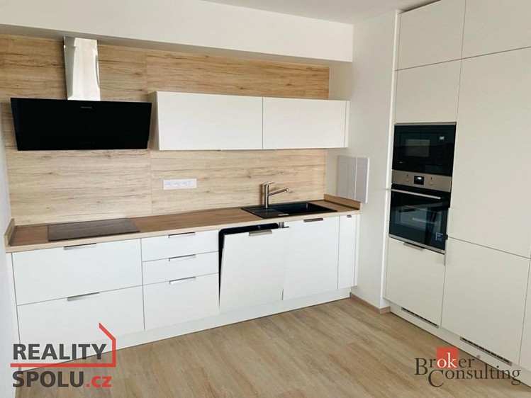 Pronájem bytu 2+kk 55 m² - foto 1