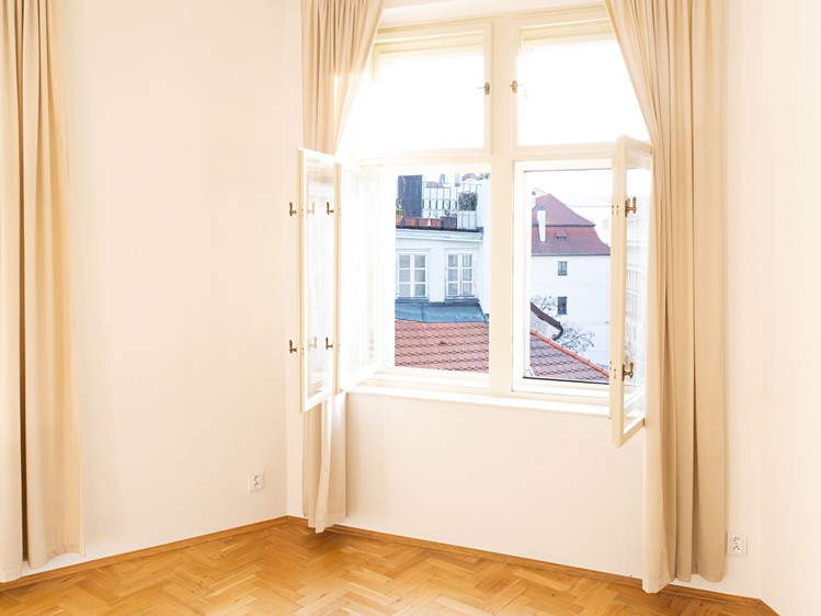 Pronájem bytu 2+1 87 m² - foto 4