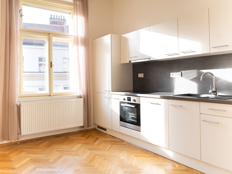 Pronájem bytu 2+1 87 m² - foto 3