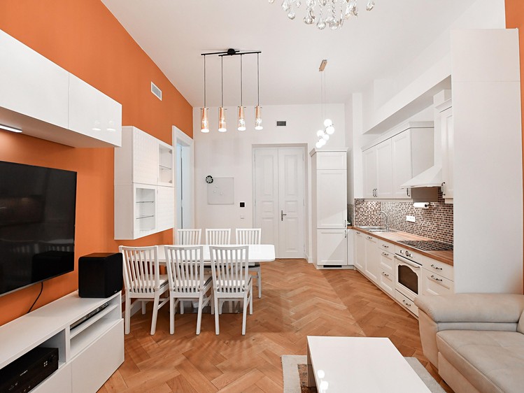 Pronájem bytu 2+kk 70 m² - foto 3