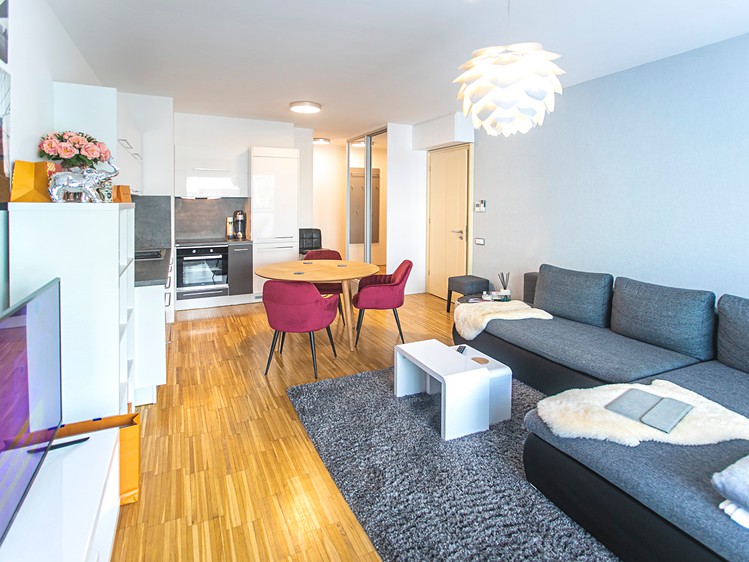 Pronájem bytu 2+kk 59 m² (Jednopodlažní) - foto 2
