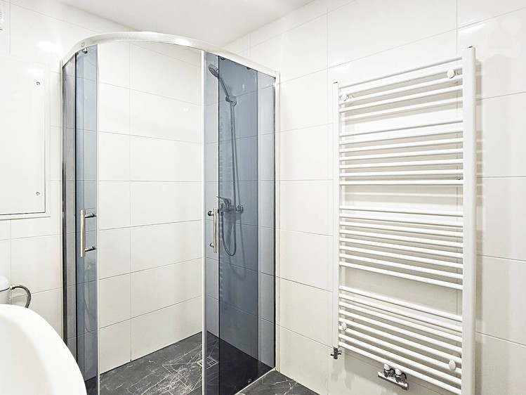Pronájem bytu 4+kk 78 m² - foto 3
